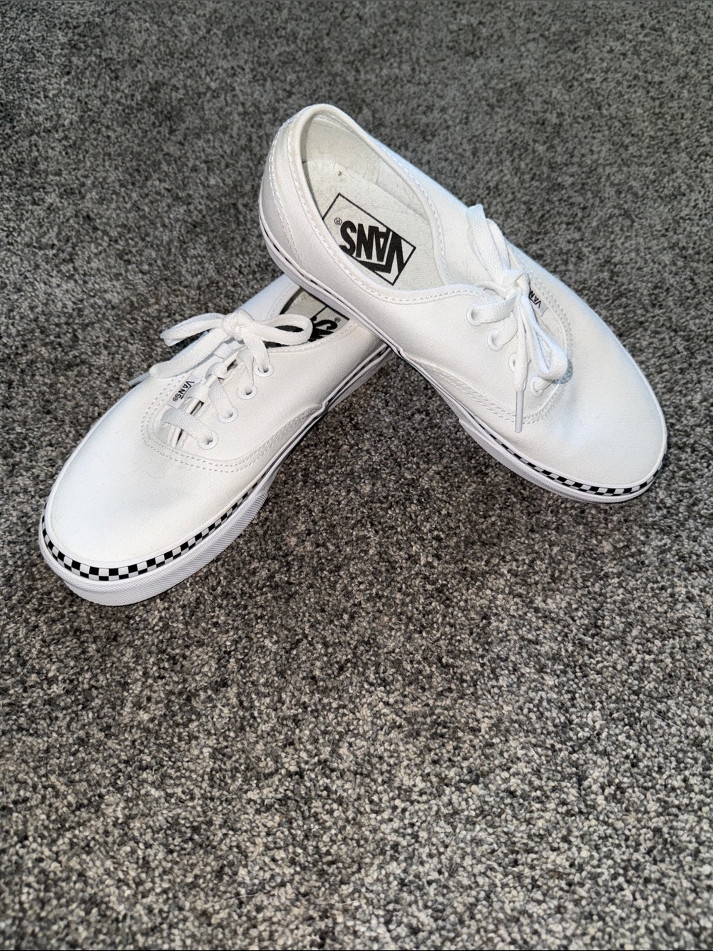 Vans White Low-Top Sneakers with Black Checkerboard Trim